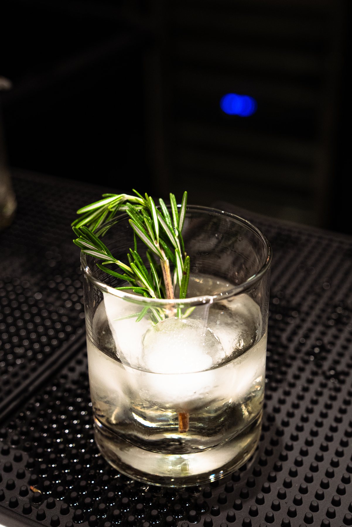 Rosemary garnish cocktail close up